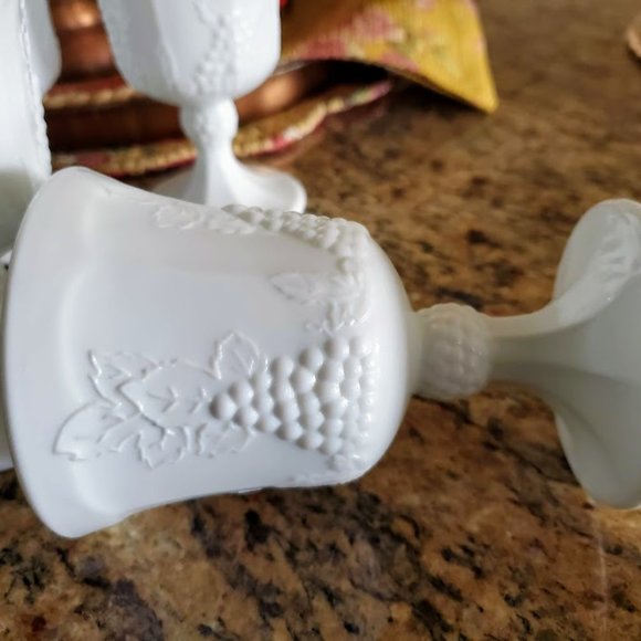 Vintage Milk Glass Goblets Set of 8 Indiana Glass Harvest Grape Pattern - Picture 3 of 5